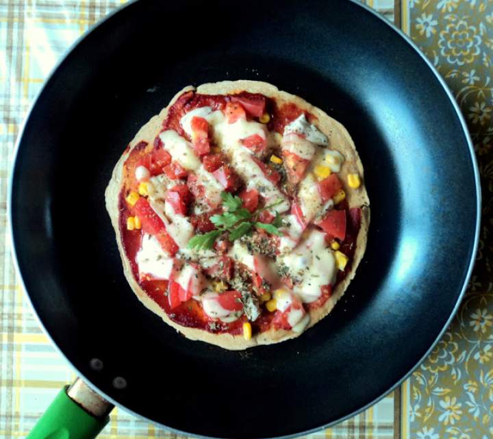 Dietetyczna pizza z patelni – szybka, prosta i smaczna :)