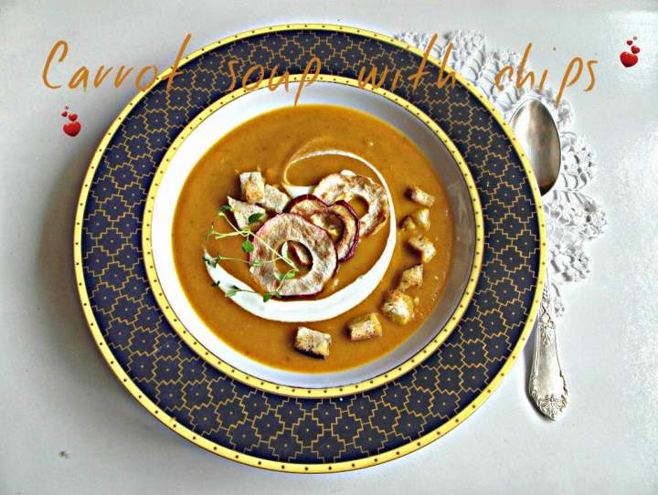 Krem z marchewki z chipsami  – Carrot soup with chips