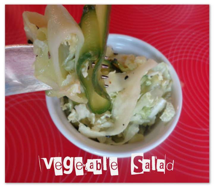 Sałatka z marynowanymi warzywami i czarnuszką – Vegetable Salad