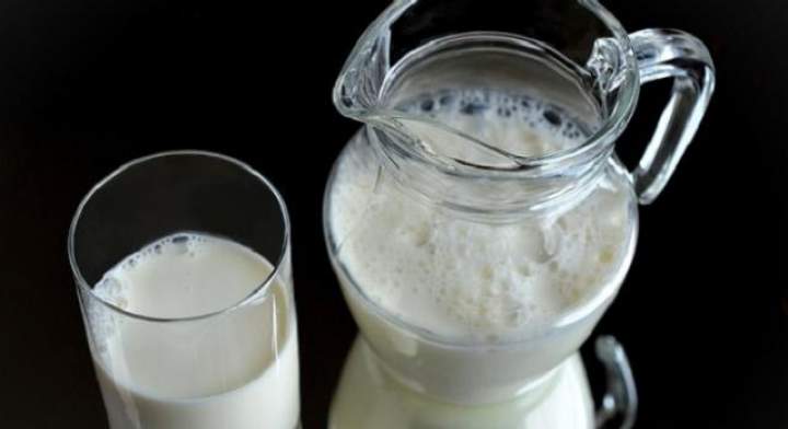 Jak zrobić samodzielnie w prosty, szybki i tani sposób mleko roślinne?