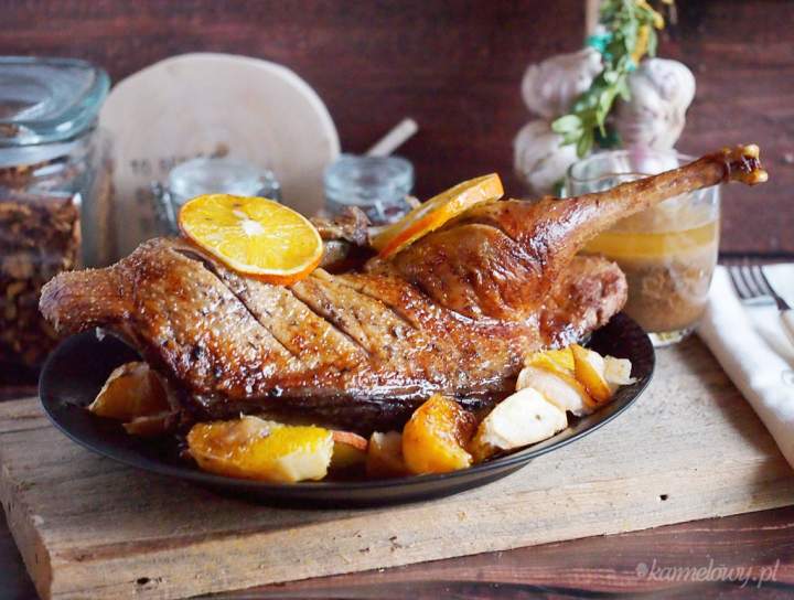 Kaczka pieczona z jabłkami i pomarańczami / Roast duck with apples and oranges