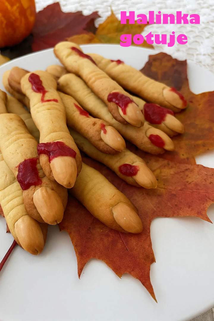 Paluchy wiedźmy – kruche ciasteczka migdałowe na Halloween