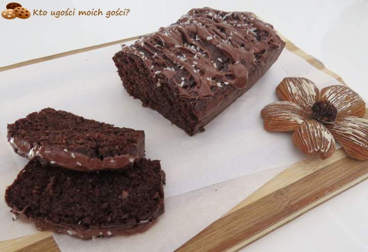 Ciasto czekoladowe z kaszy gryczanej – bez mąki i cukru (Zdrowe słodycze #1)