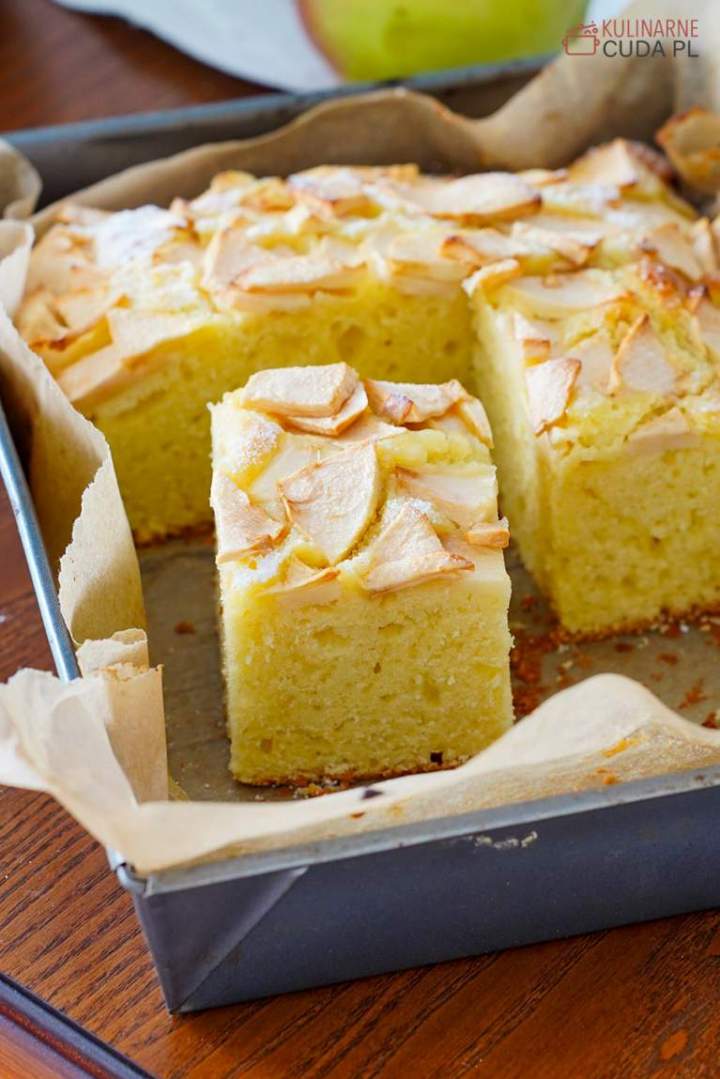 Ciasto z jabłkami łyżką mieszane