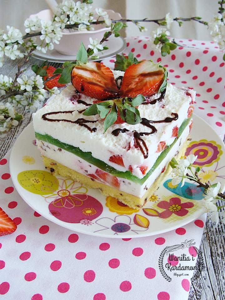 Ciasto straciatella z truskawkami