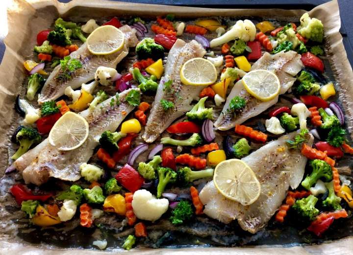 Ryba pieczona z warzywami