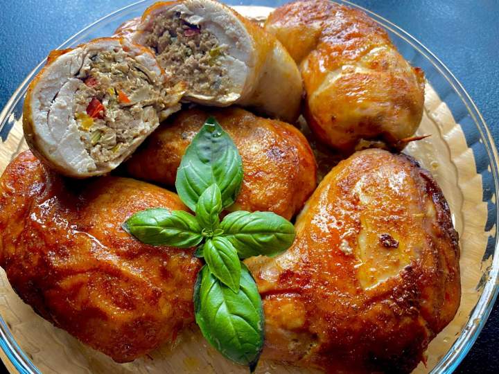 Udka kurczaka faszerowane mięsem i warzywami