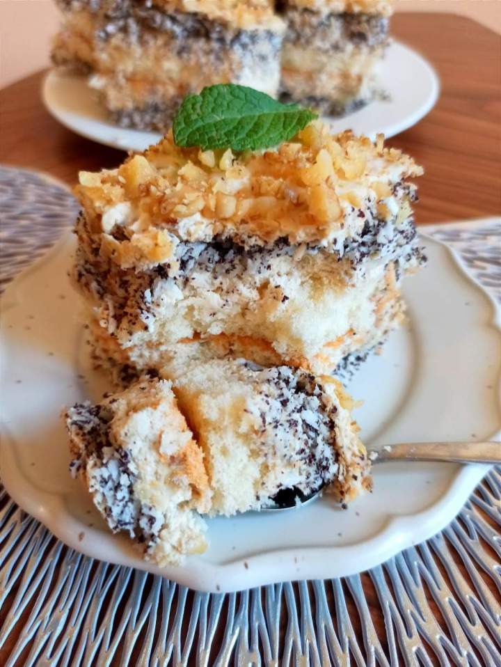 Ciasto makowo-kokosowe z orzechami włoskimi