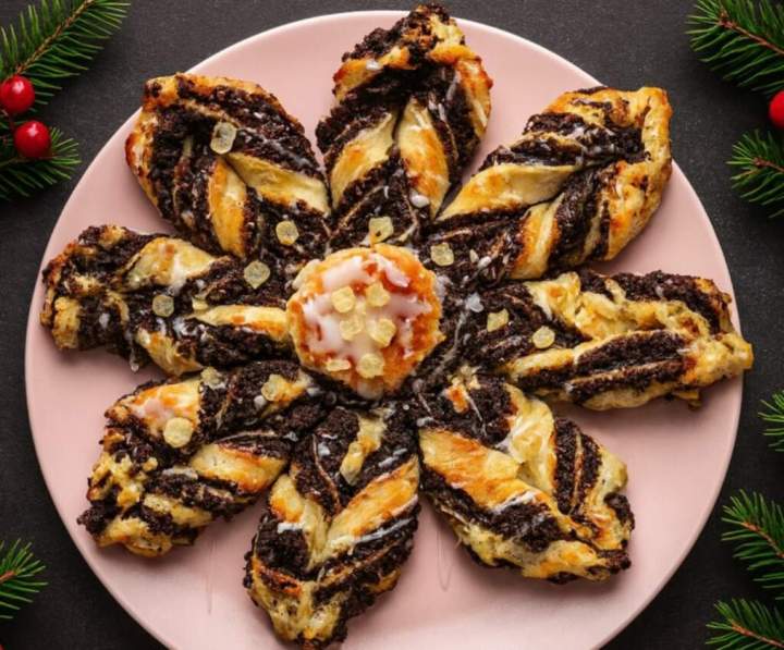 Gwiazda makowa z ciasta francuskiego