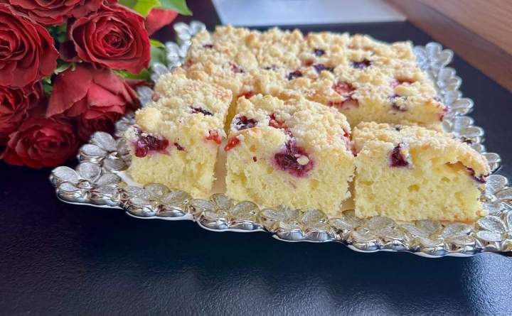 Ciasto greckie z owocami