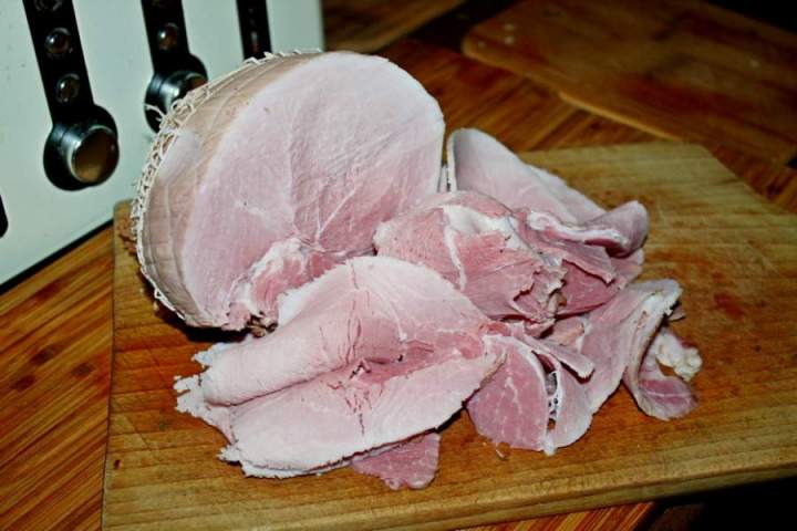 Szynka wieprzowa, parzona, idealna wędlina domowa