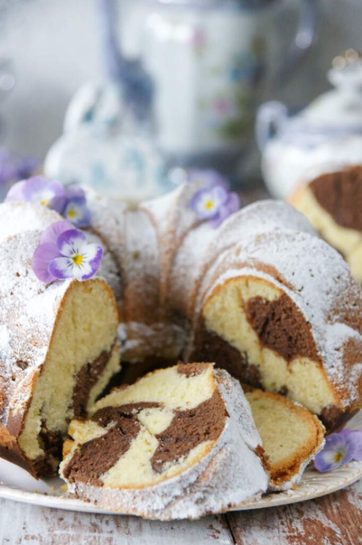 Babka czarno-biała