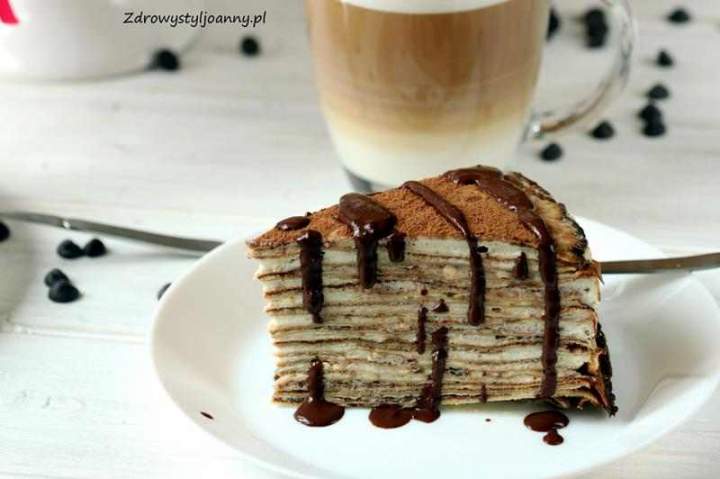 Naleśnikowy tort tiramisu.