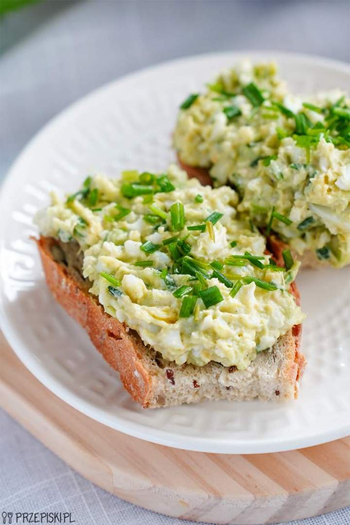 Pasta kanapkowa z awokado i jajek