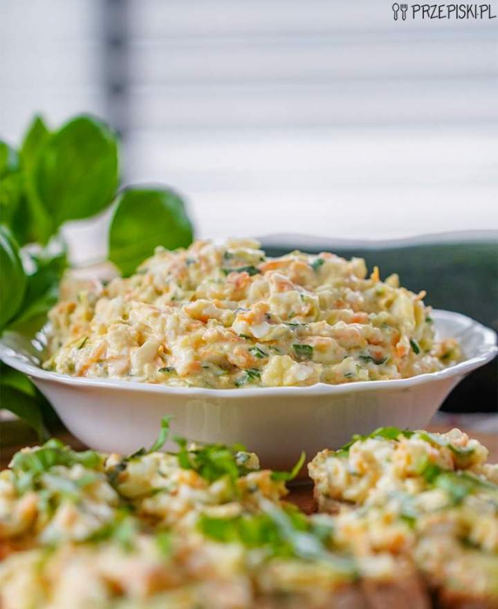 Pasta kanapkowa z cukinii i marchewki