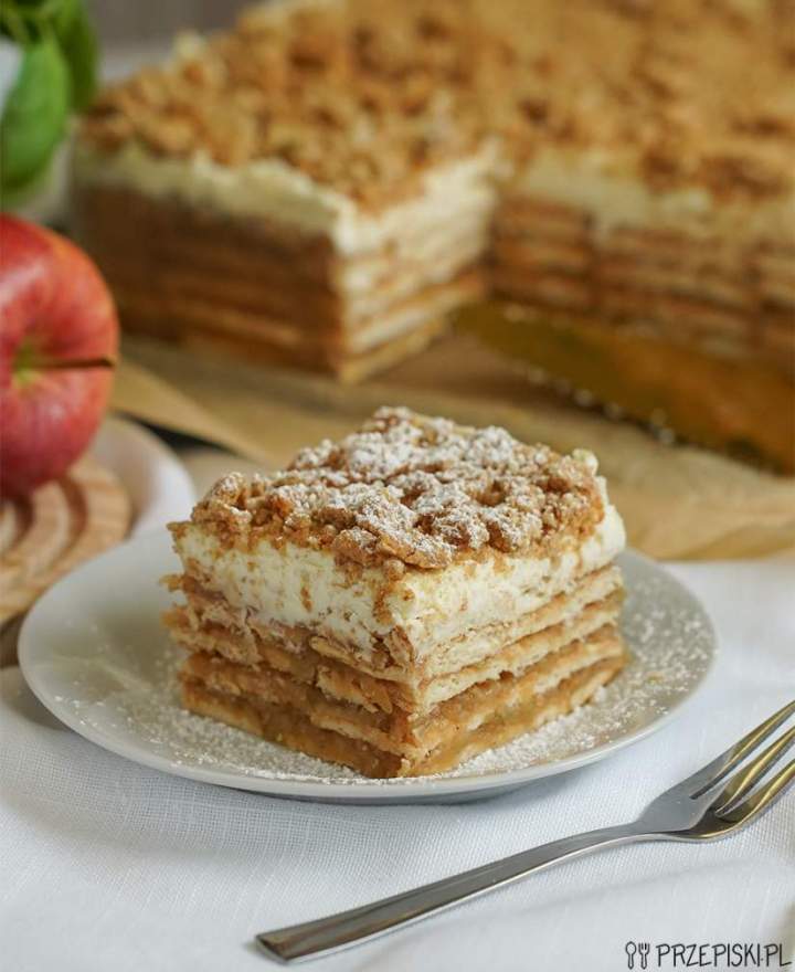 Przekładaniec z jabłkami bez pieczenia