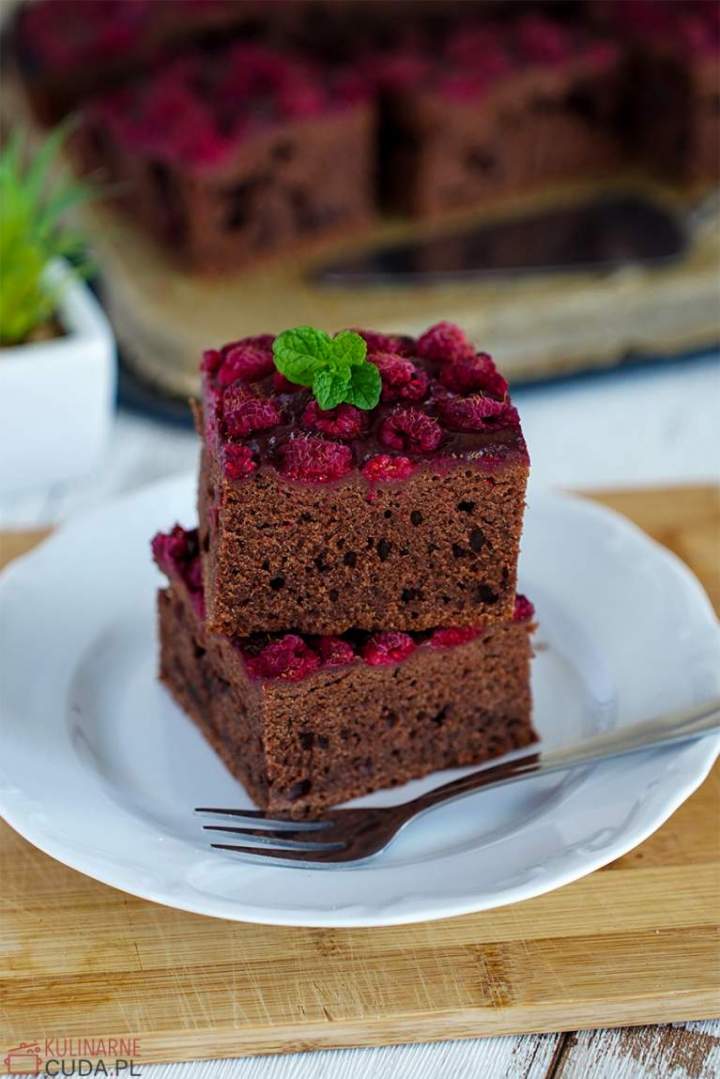 Ciasto czekoladowe z malinami