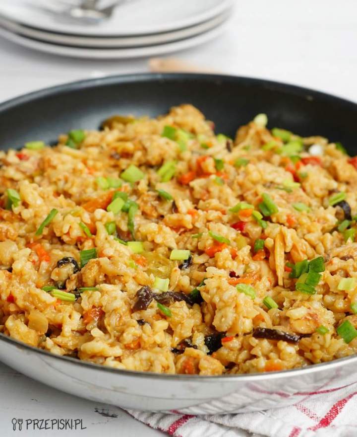 Risotto z kurczakiem i mieszanką chińską