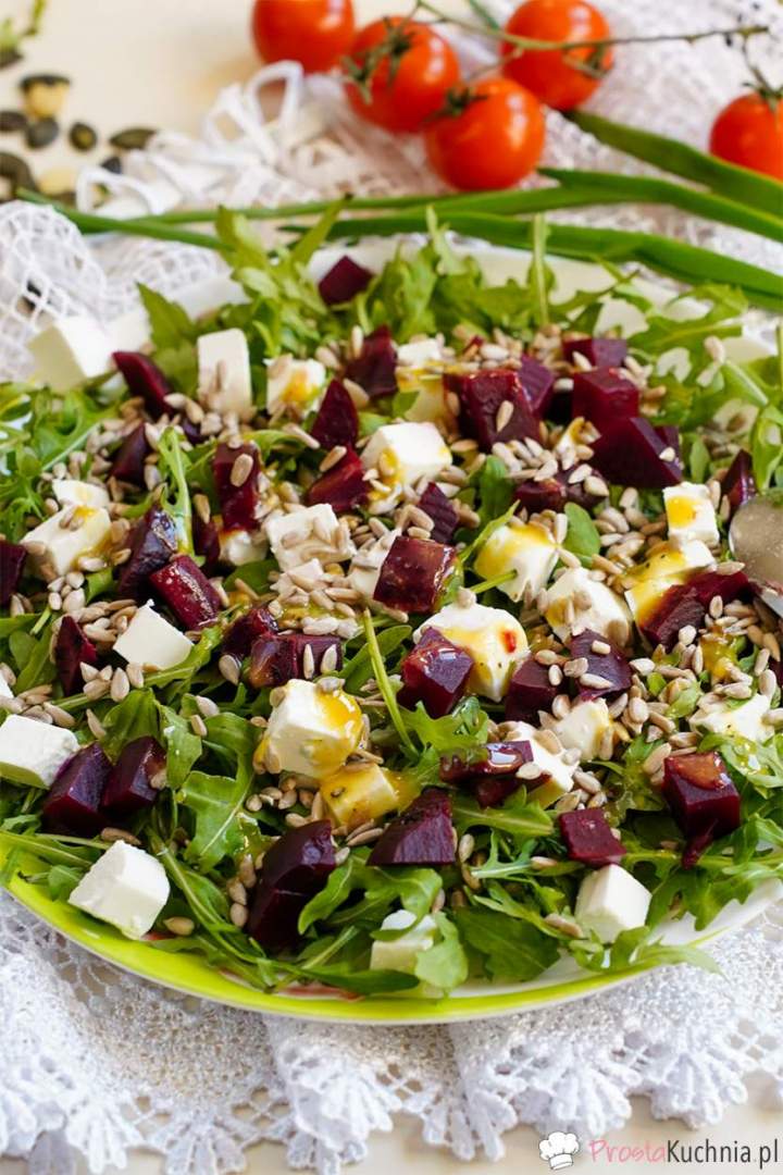 Sałatka z rukolą, burakiem i serem feta