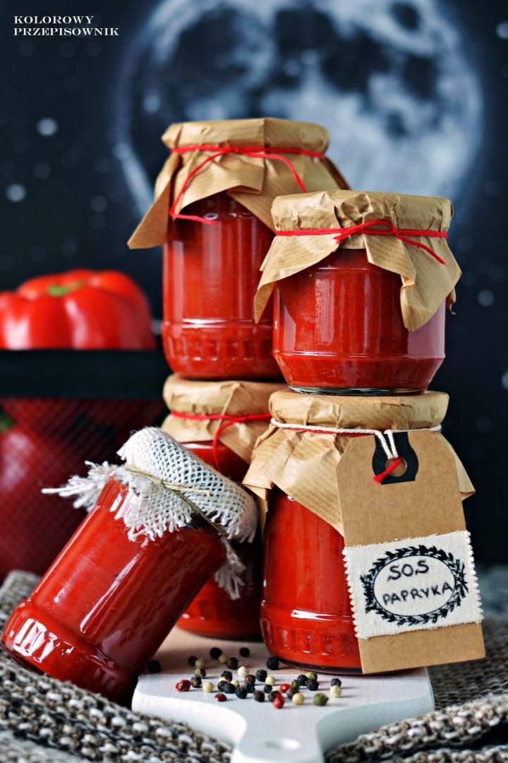 Sos paprykowy z nutą pomidorową – w słoiki