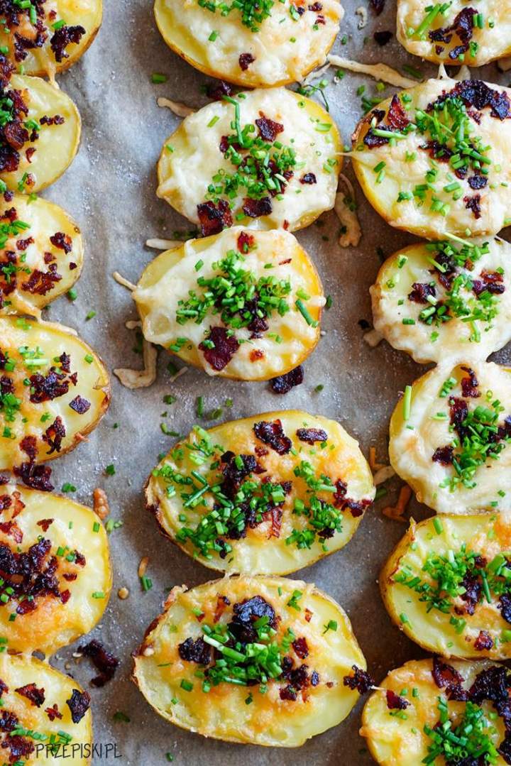 Pieczone ziemniaki z serem i boczkiem