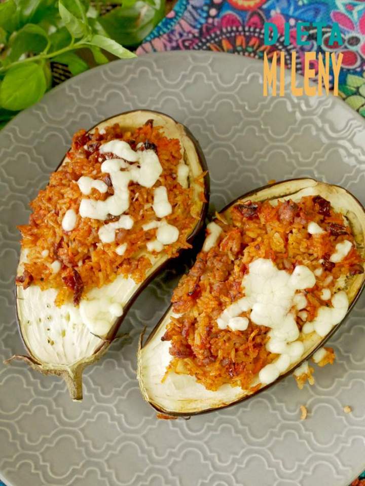 Faszerowane bakłażany z ryżem i mięsem z indyka – pyszny pomysł na obiad