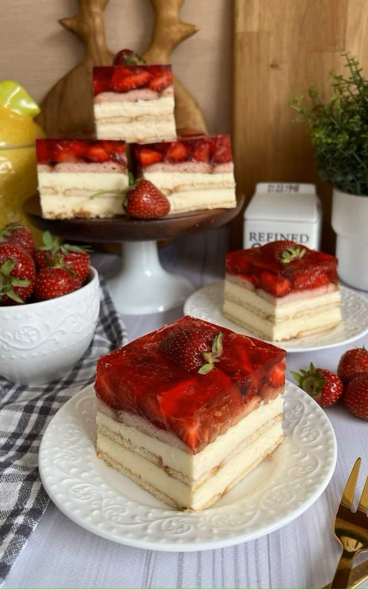 🍓 Sernik gotowany z galaretką i truskawkami 🍓