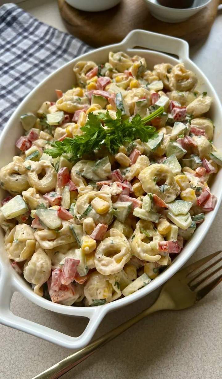 Sałatka z tortellini