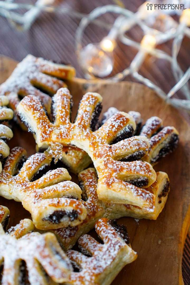 Francuskie ciastka grzebyki z makiem