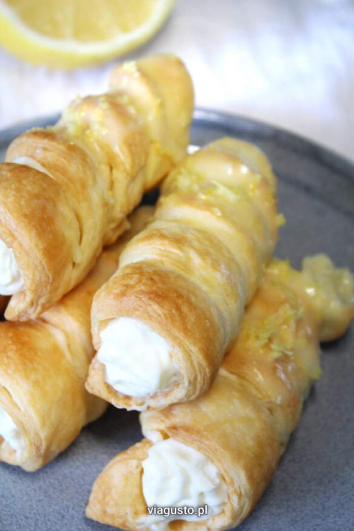 Przepis na rurki z ciasta francuskiego z kremem cytrynowym