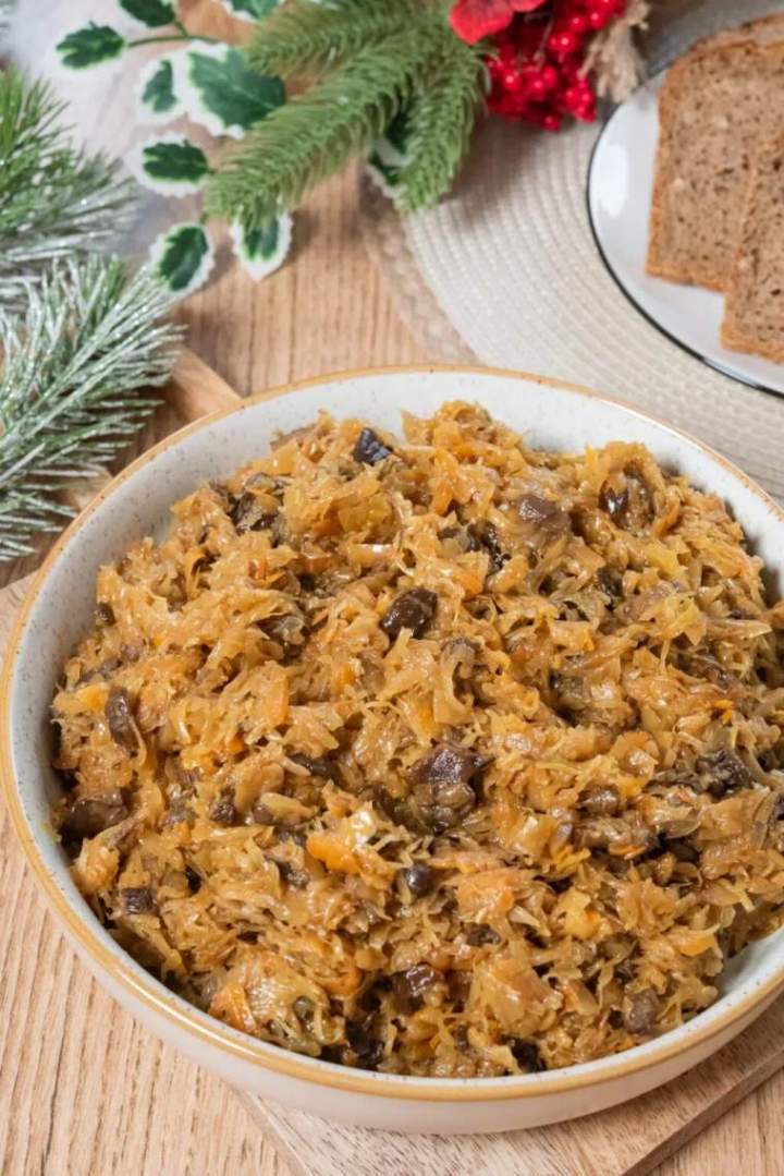 Kapusta z grzybami – tradycyjna kapusta wigilijna