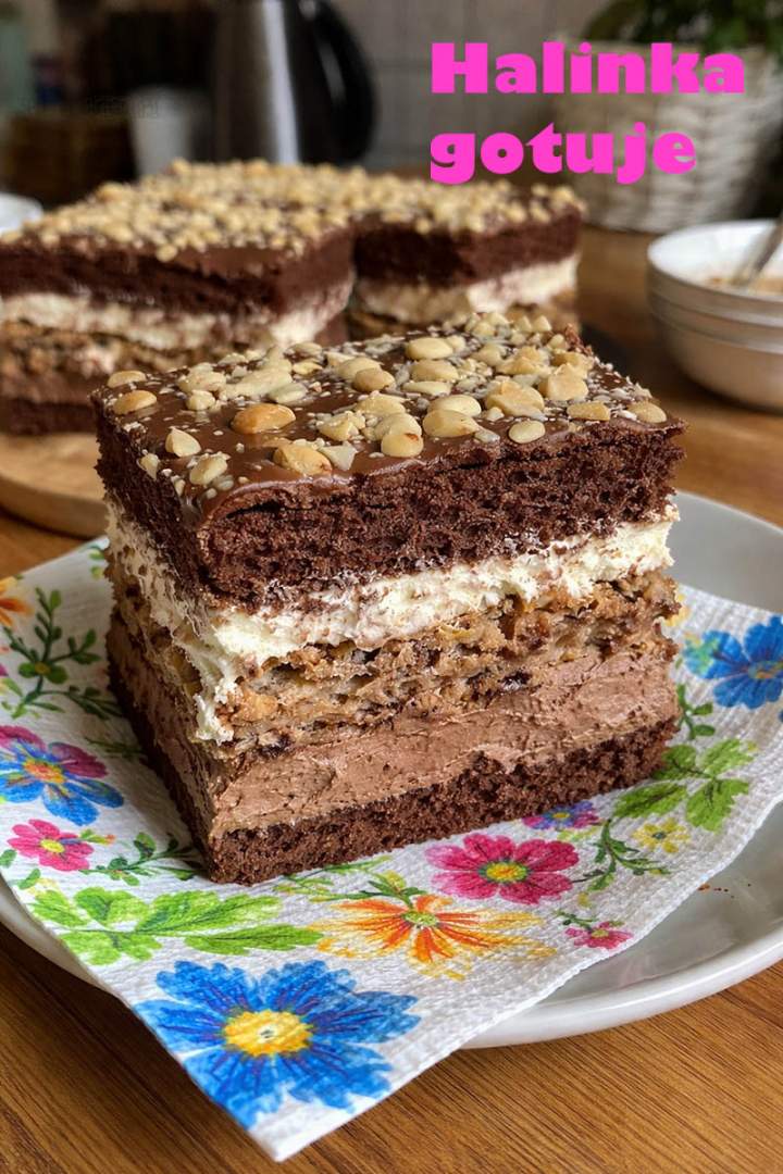 Ciasto Knoppers – warstwowy przekładaniec z kremem i wafelkami