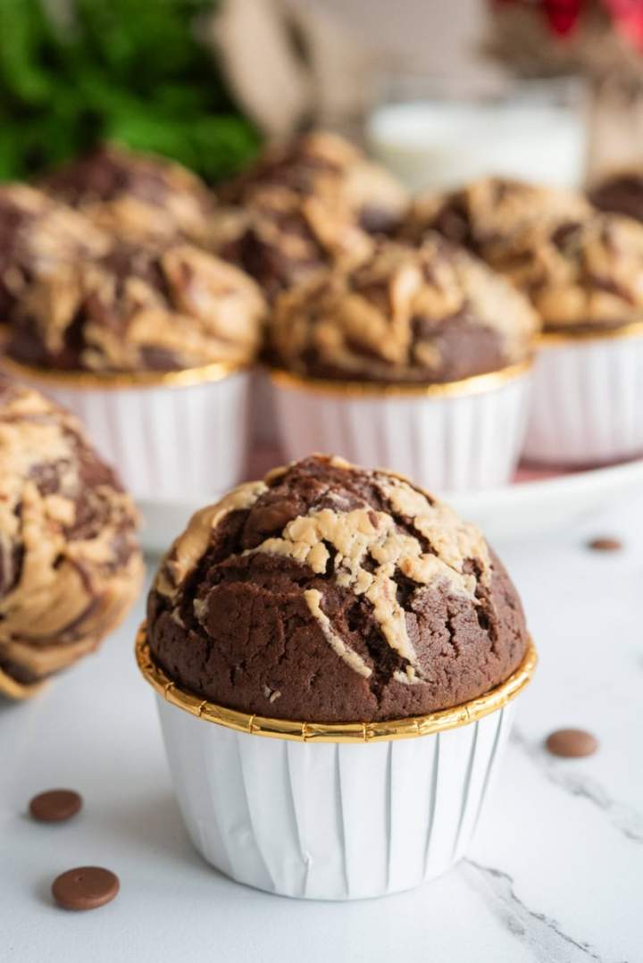 Muffinki czekoladowe z masłem orzechowym