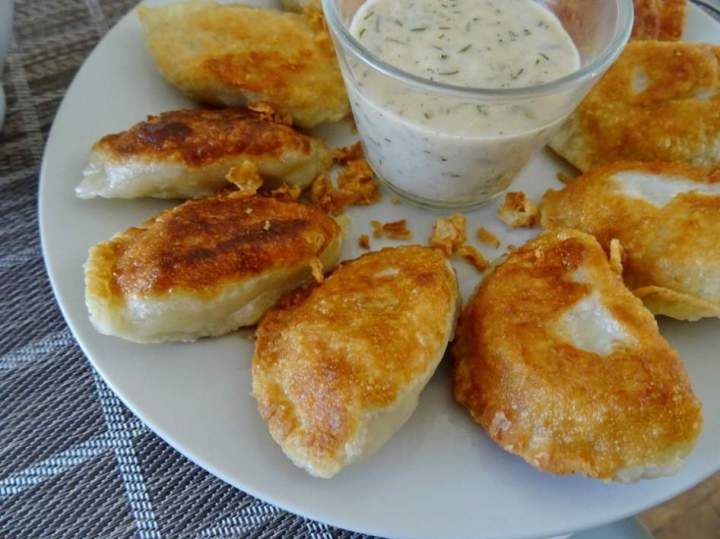 Pierogi z kaszą jęczmienną i cebulką