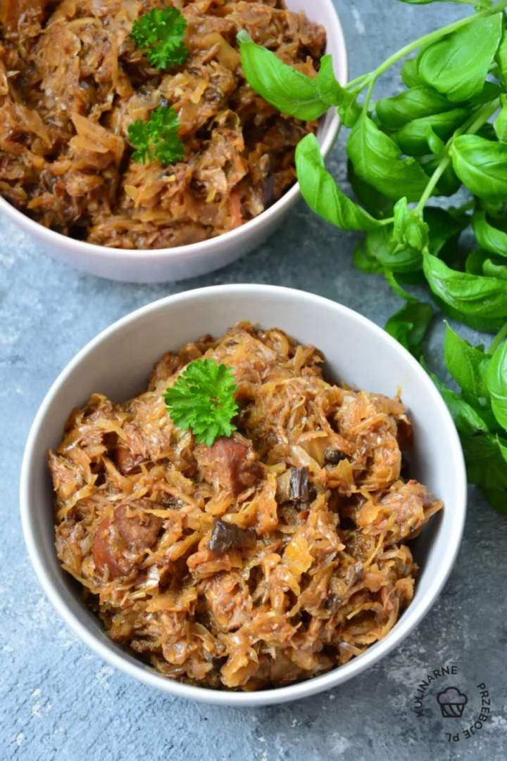 Bigos z kiszonej kapusty – łatwy i pyszny!