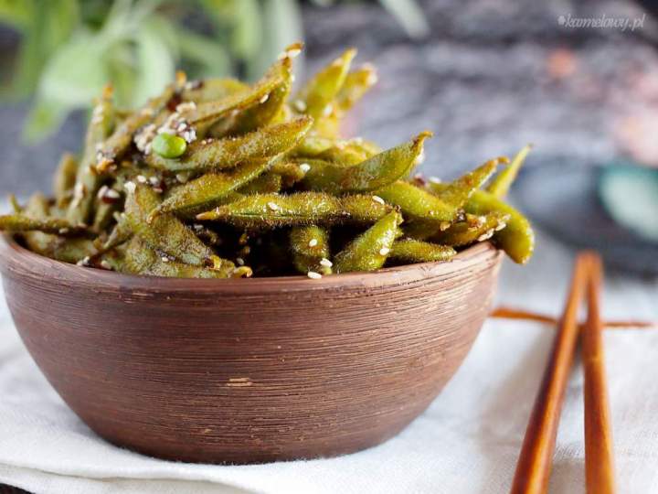 Edamame w słodko-pikantnej glazurze / Sweet and spicy glazed edamame