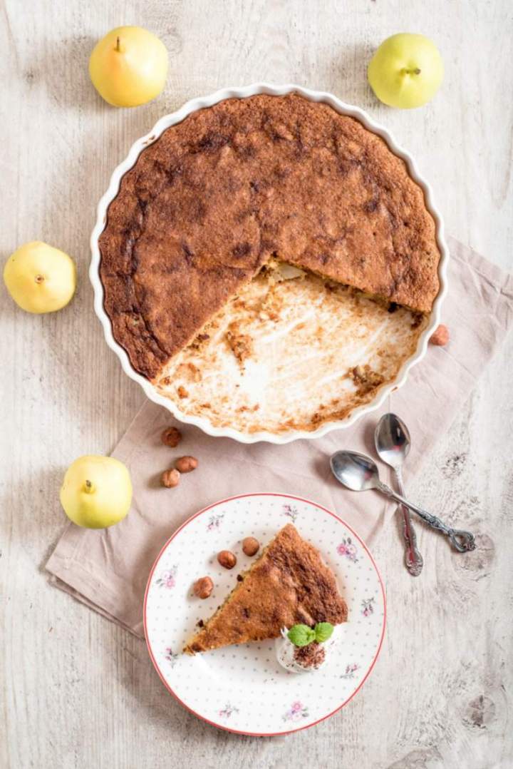 WYKWINTNA TARTA Z GRUSZKAMI I WANILIĄ