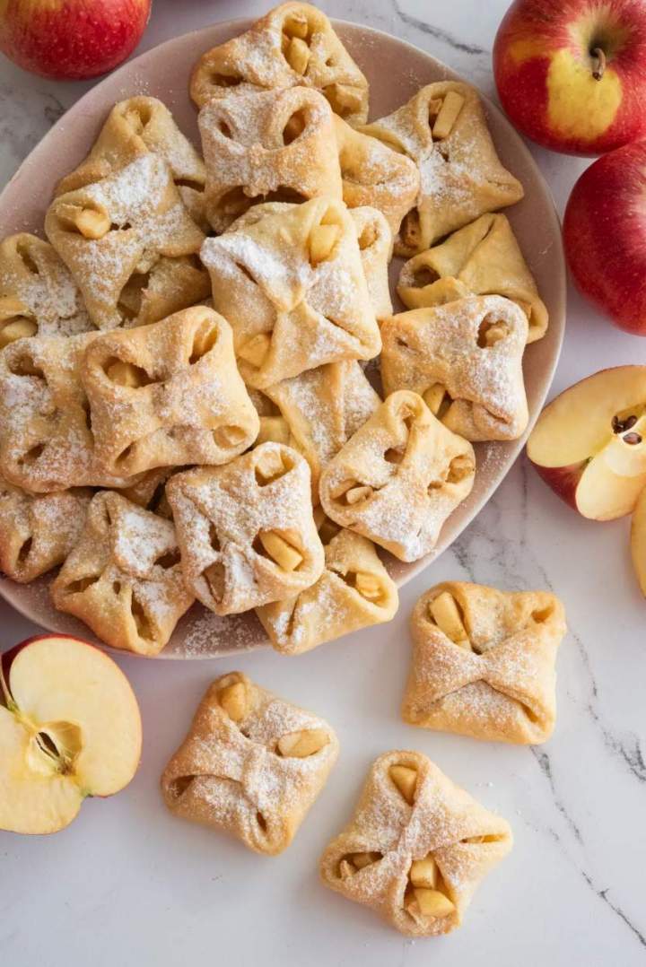 Serowe sakiewki z jabłkami