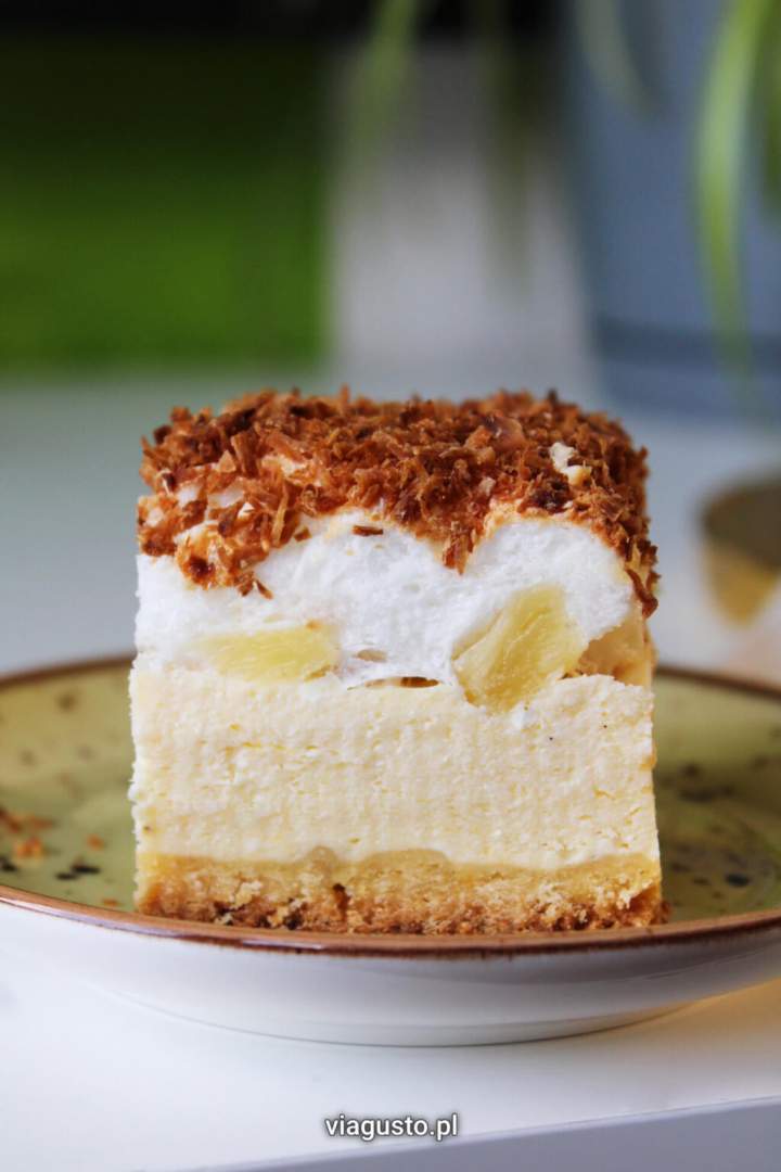 Sernik z ananasem i pianką