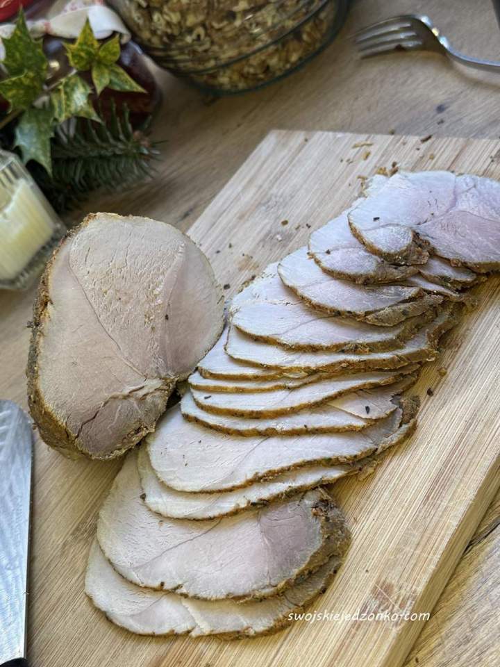 Pieczona szynka domowa marynowana w occie