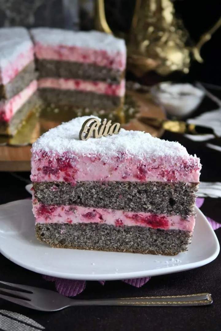 Torcik Makowy z Malinami