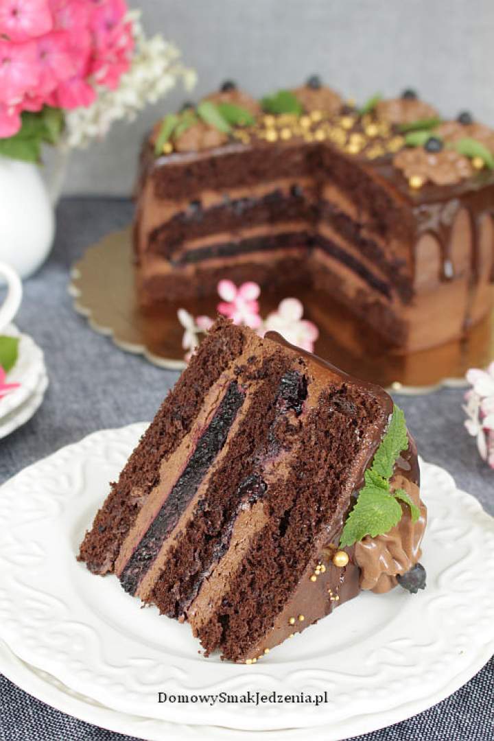 tort czekoladowo jagodowy